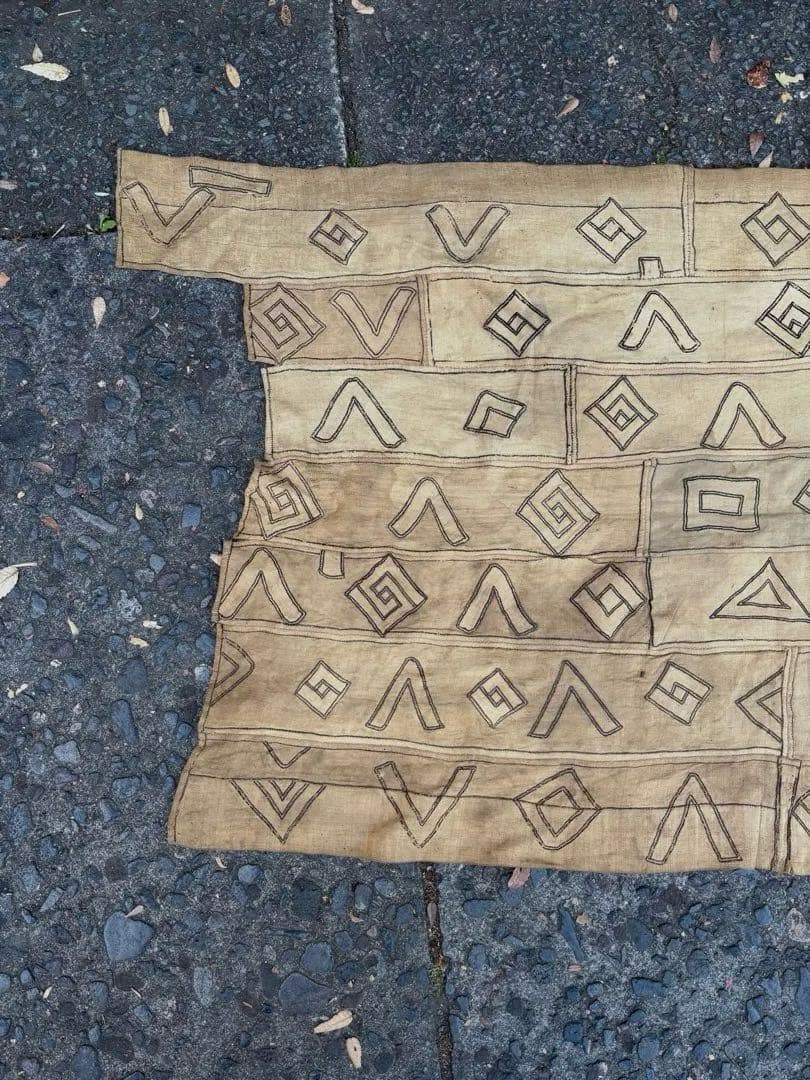 544アフリカヴィンテージ クバ王国 プショング族 ラフィア布 ンチャク 希少