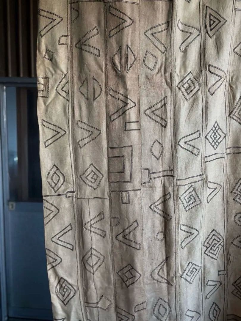 544アフリカヴィンテージ クバ王国 プショング族 ラフィア布 ンチャク 希少