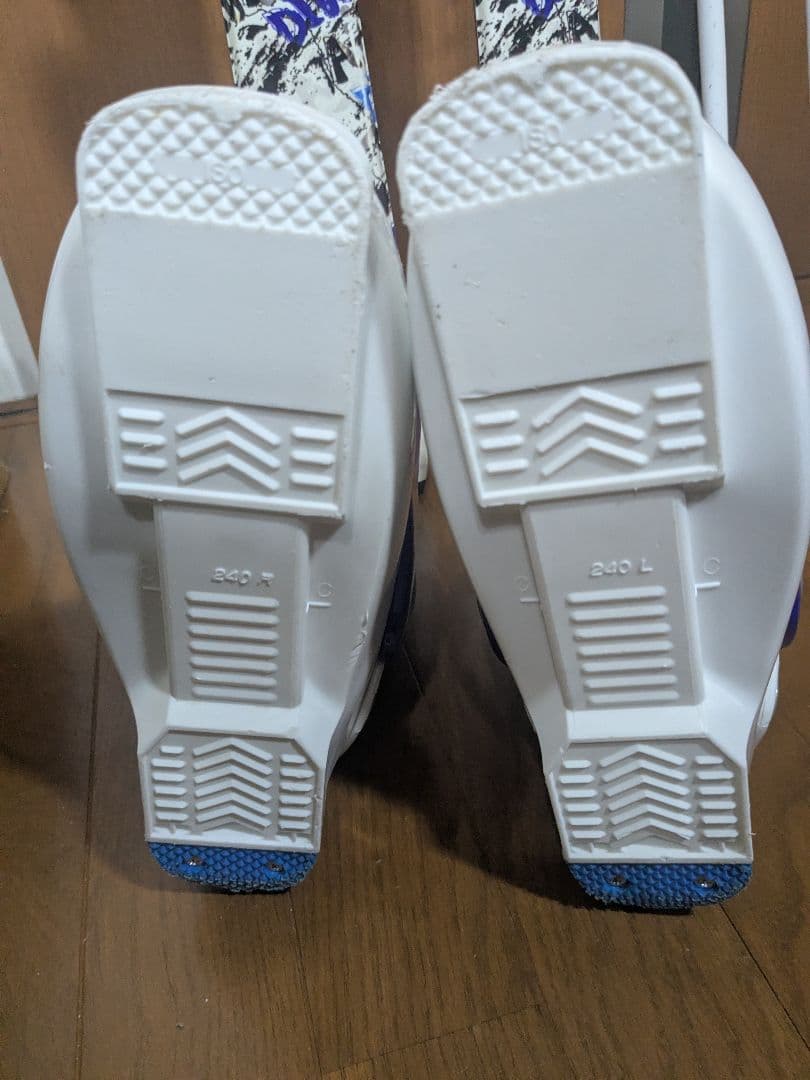 ジュニアスキーセット　板130センチ　ブーツ24センチ