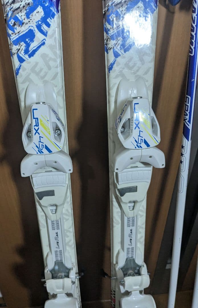 ジュニアスキーセット　板130センチ　ブーツ24センチ