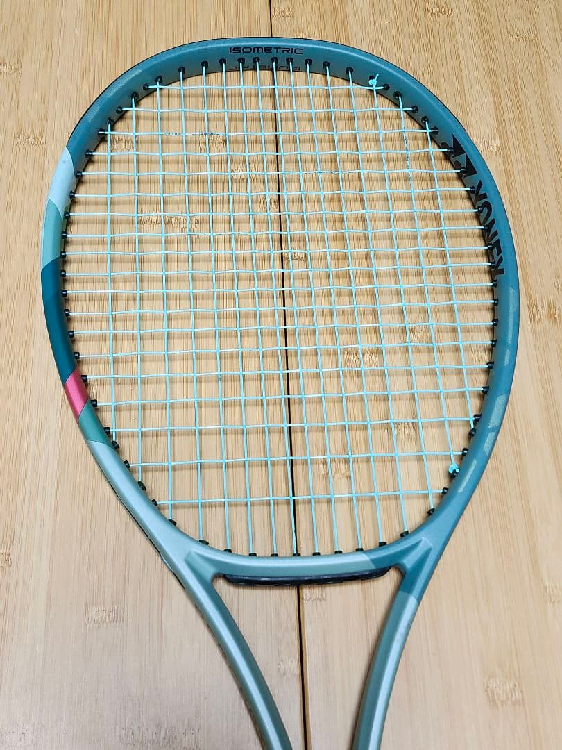 【美品】YONEX PERCEPT 100 G2 テニスラケット　ケース有り