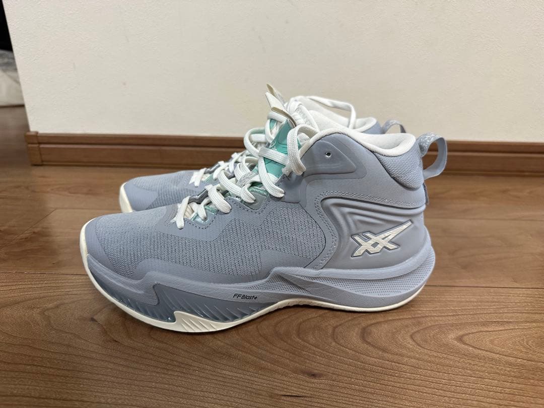価格変更しました！アシックス バスケットボールシューズ グレー