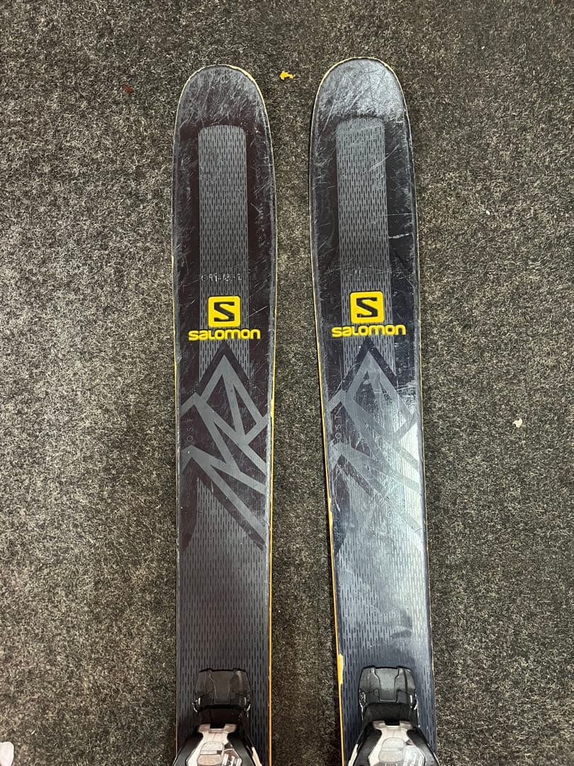 スキー板　SALOMON QST99 181cm