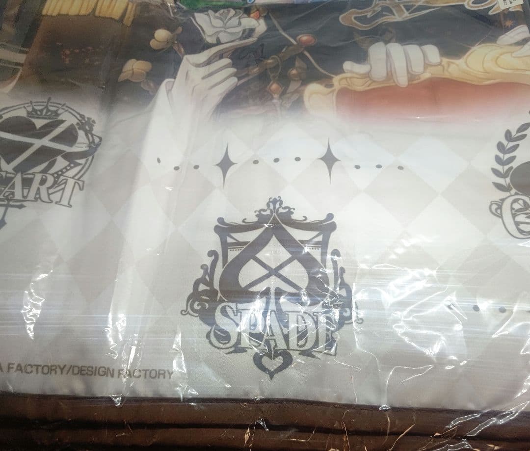 AMNESIA フリースブランケット