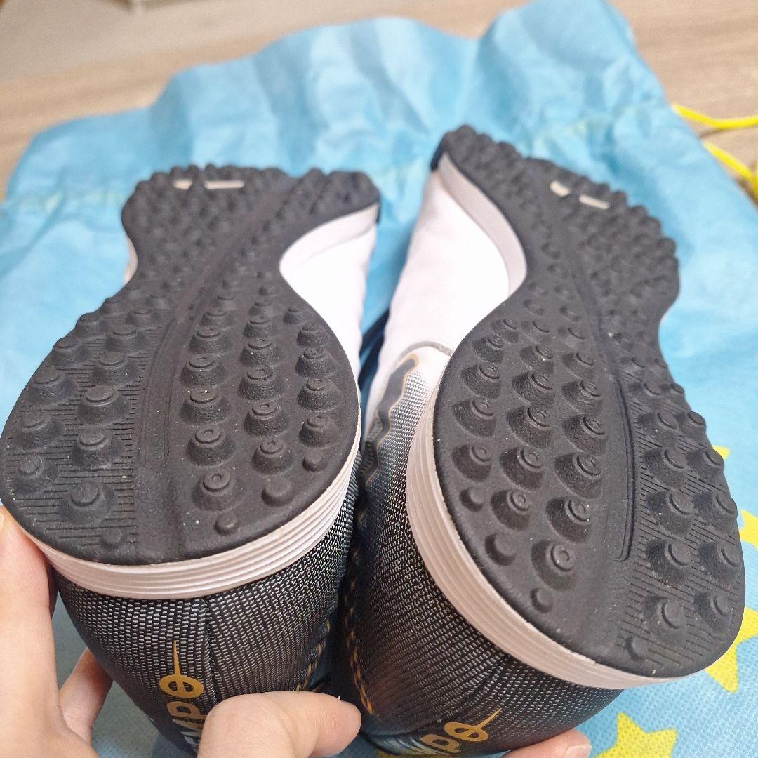 美品　NIKE TIEMPO フットサルシューズ ホワイト/ブラック　 27cm