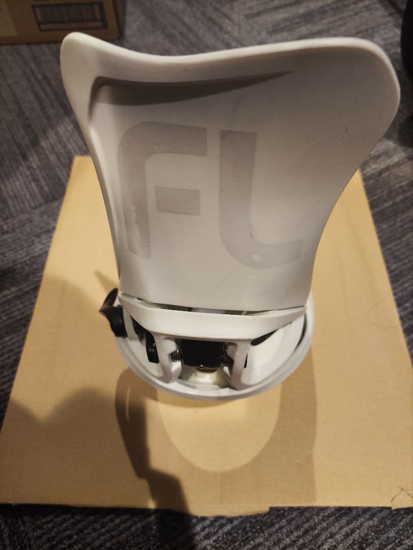 24-25モデル FLUX Step on ビンディング M ホワイト 左足