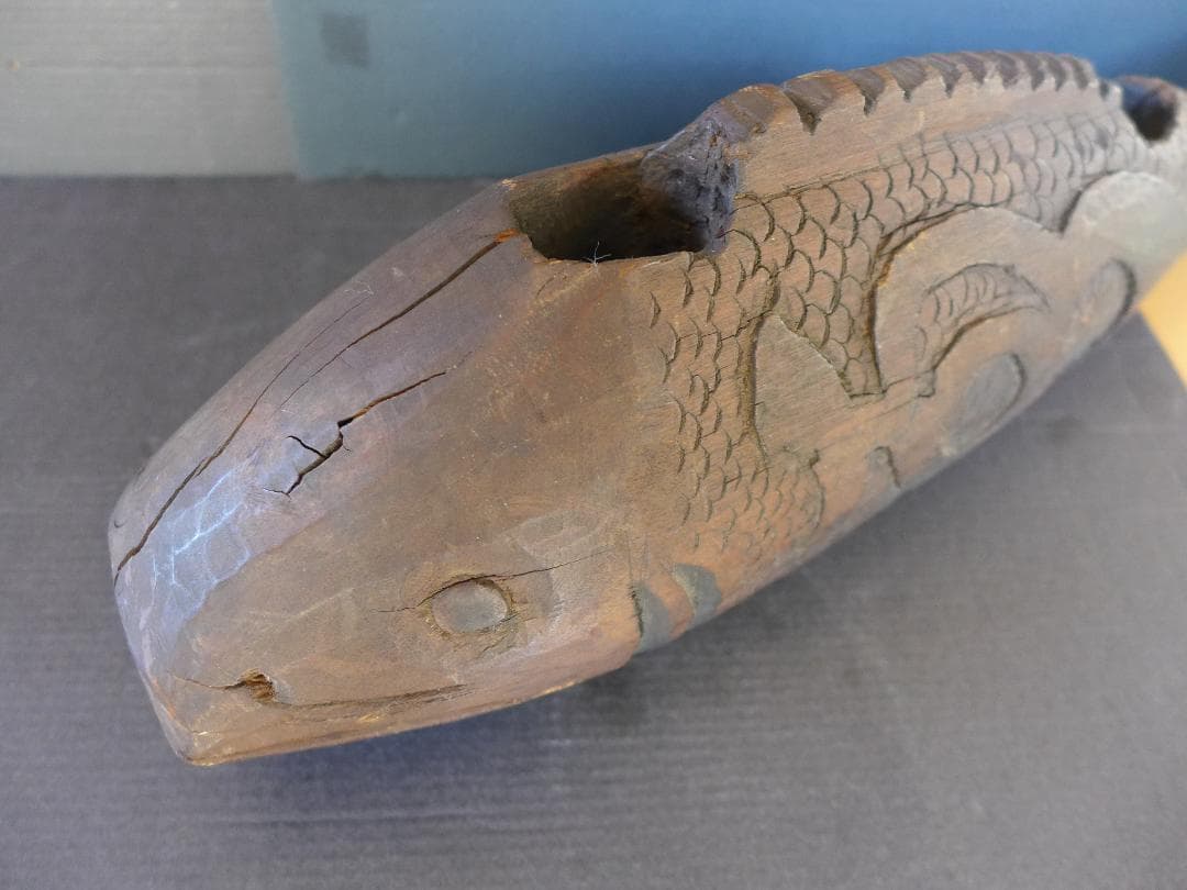 時代物　囲炉裏道具　自在鉤　一刀彫り鯉(横木)　寿・水の文字彫り　レトロ