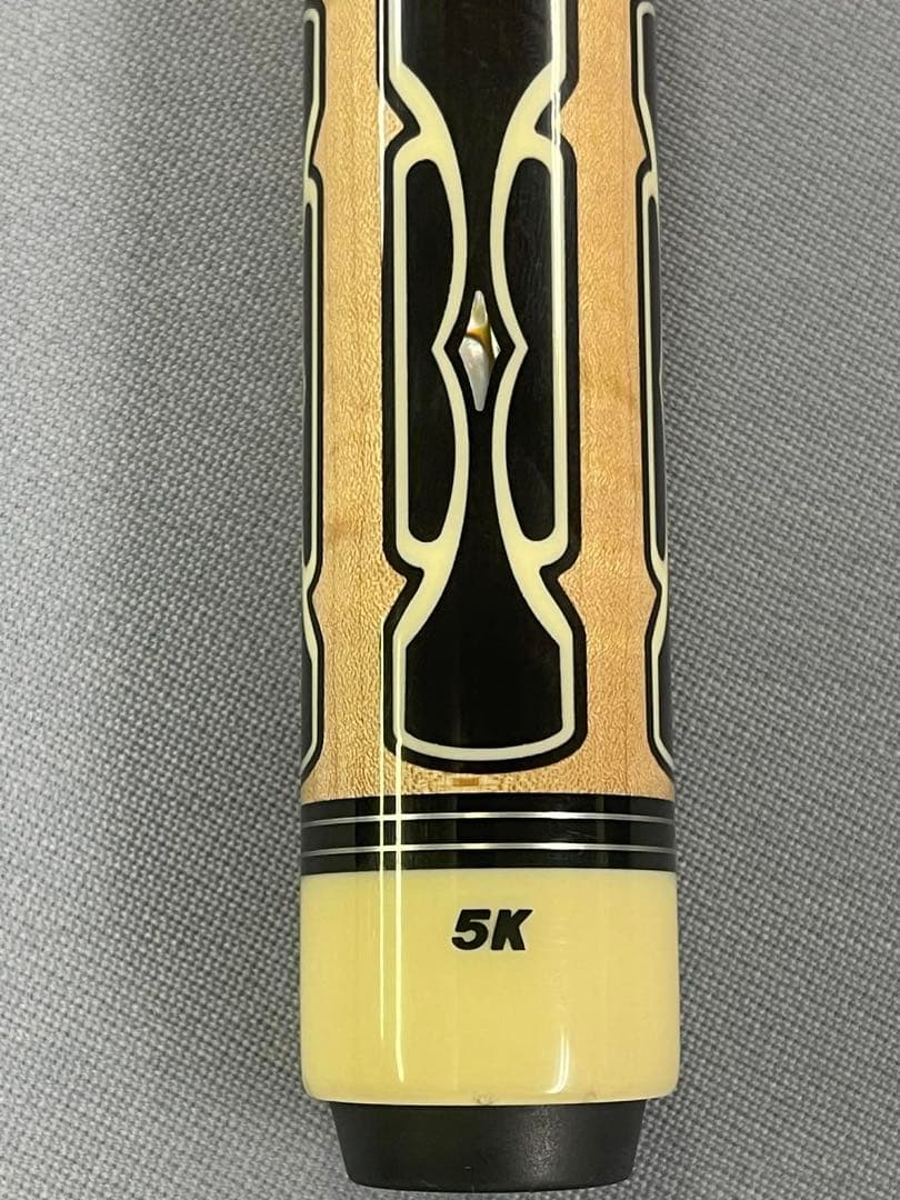 PREDATOR 1st Edition ビリヤードキュー 5K