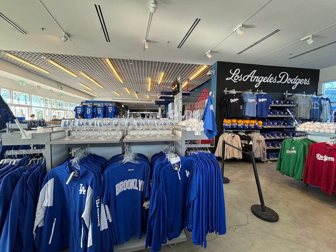 【ドジャースタジアム公式ショップ】山本由伸Tシャツ