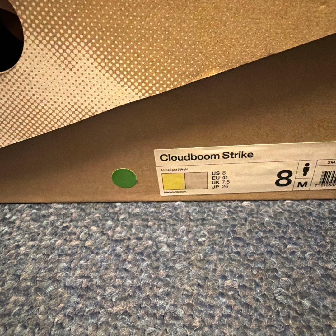 ON Cloudboom Strike 26.0センチ