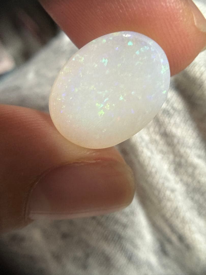 特大半透明天然オパール 8.794ct