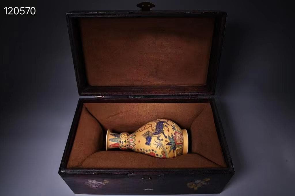 中国古美術・純手描き金陶花瓶・大明成化紋・箱付き・稀有品・ 置物・観賞瓶・文房具