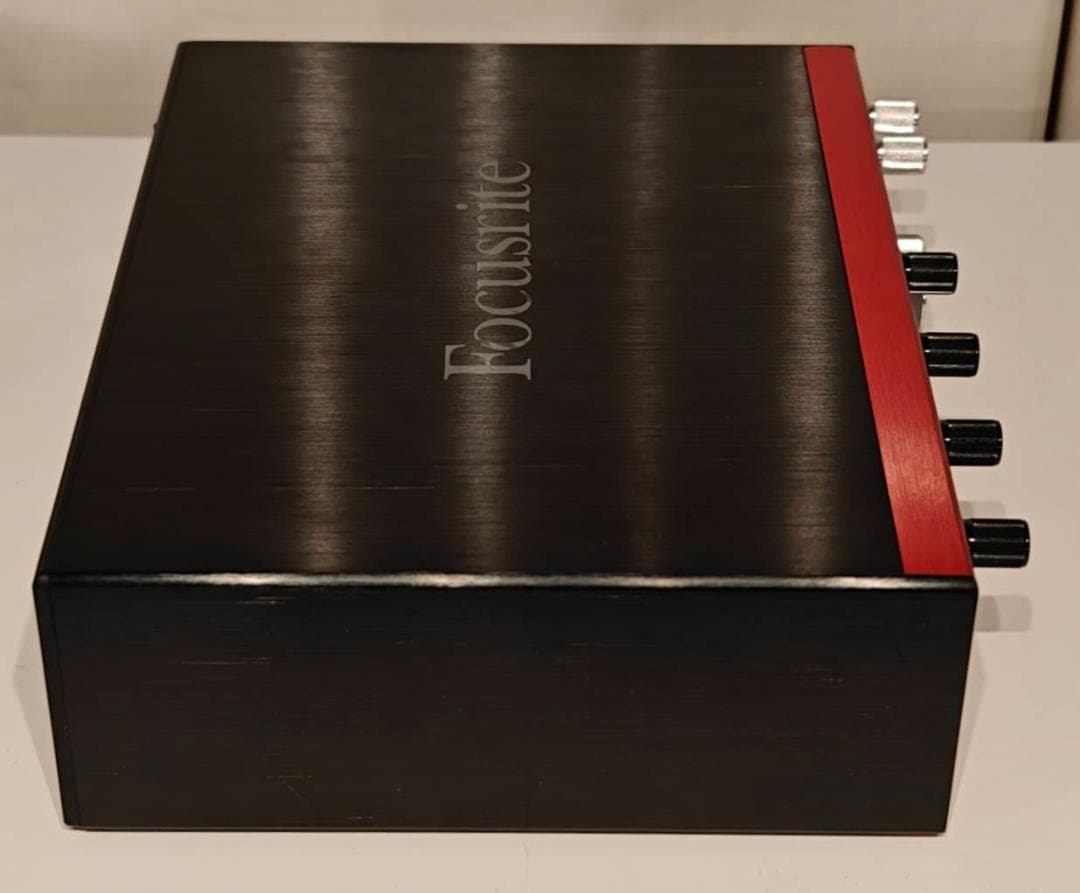 Focusrite Clarett 4Pre オーディオインターフェース