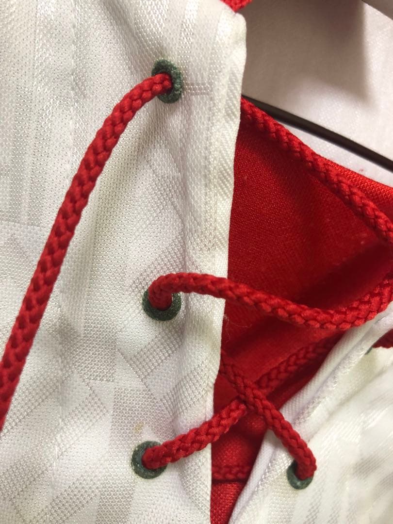 ユニフォーム　マンチェスターユナイテッド超レア紐襟サイズＸＬ