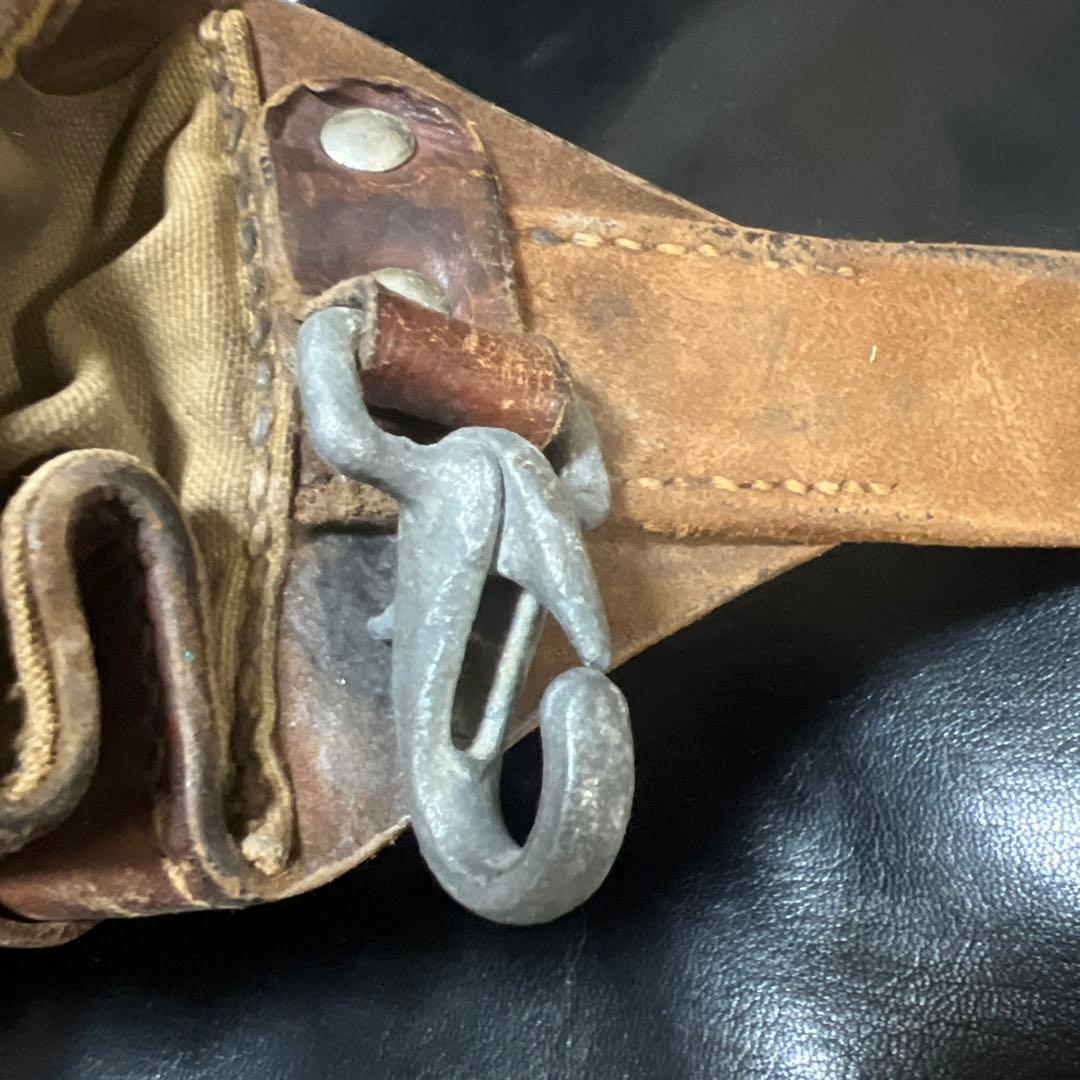 スウェーデン軍　5連　レザー　バンダリア　カオスポーチ