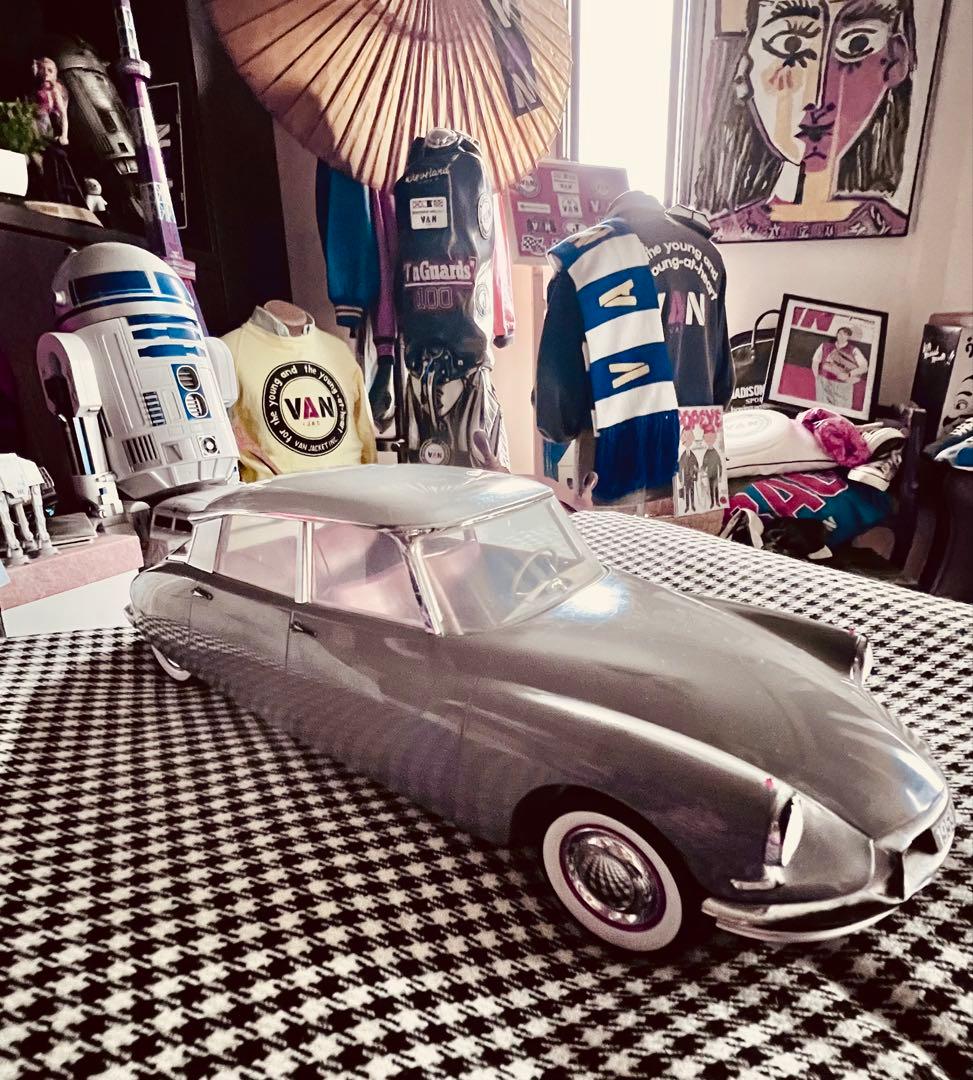 シトロエンDS19 ディスプレイモデル1/12サイズ、かなり大きいused