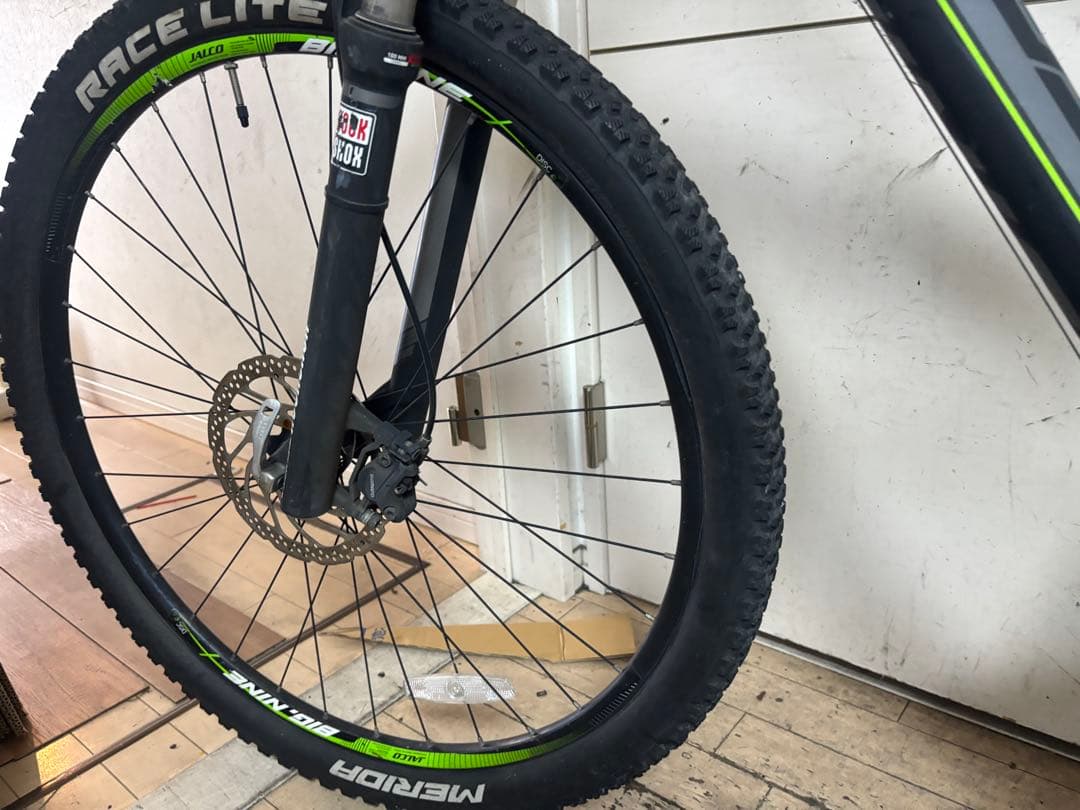 MERIDA BIG.NINE 29erメリダのマウンテンバイク　DISK