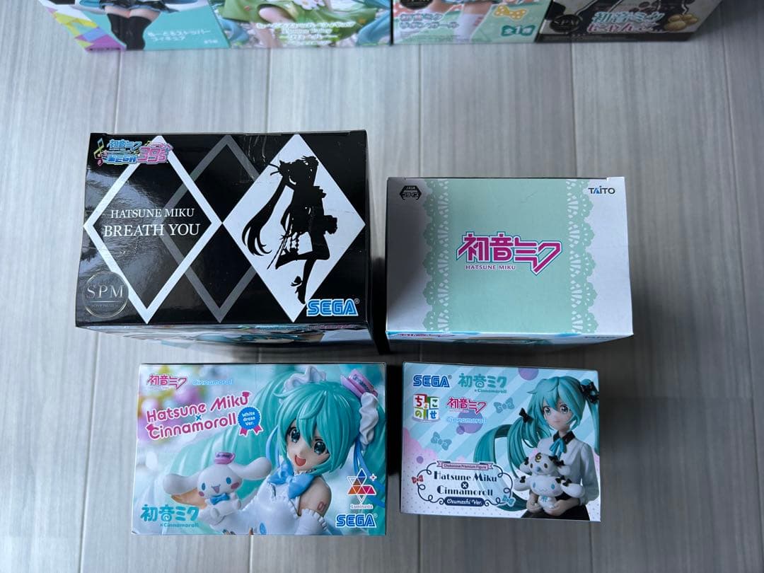 【新品未開封】　初音ミク　フィギュア　12体セット