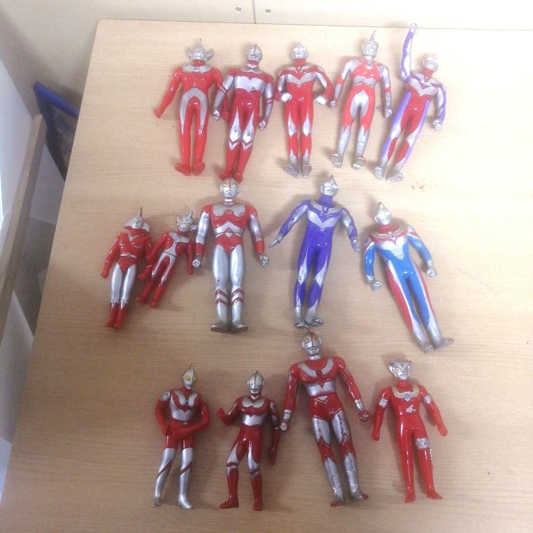 【まとめ売り】ウルトラマン 仮面ライダー ウルトラ怪獣 戦隊 ソフビ人形 フィギ