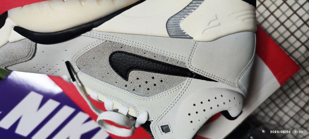 ナイキエアフライトライトMID