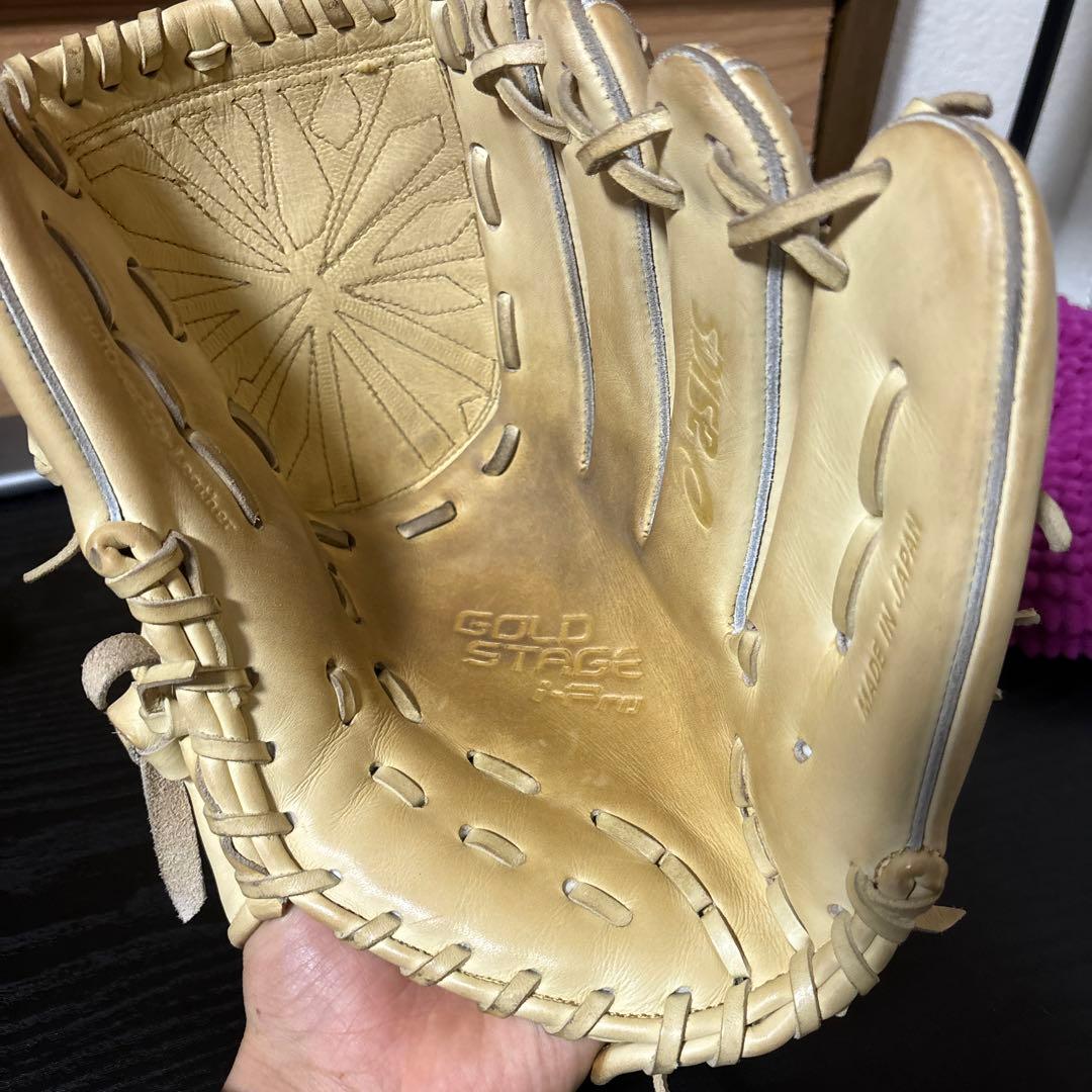 アシックス投手用グローブ