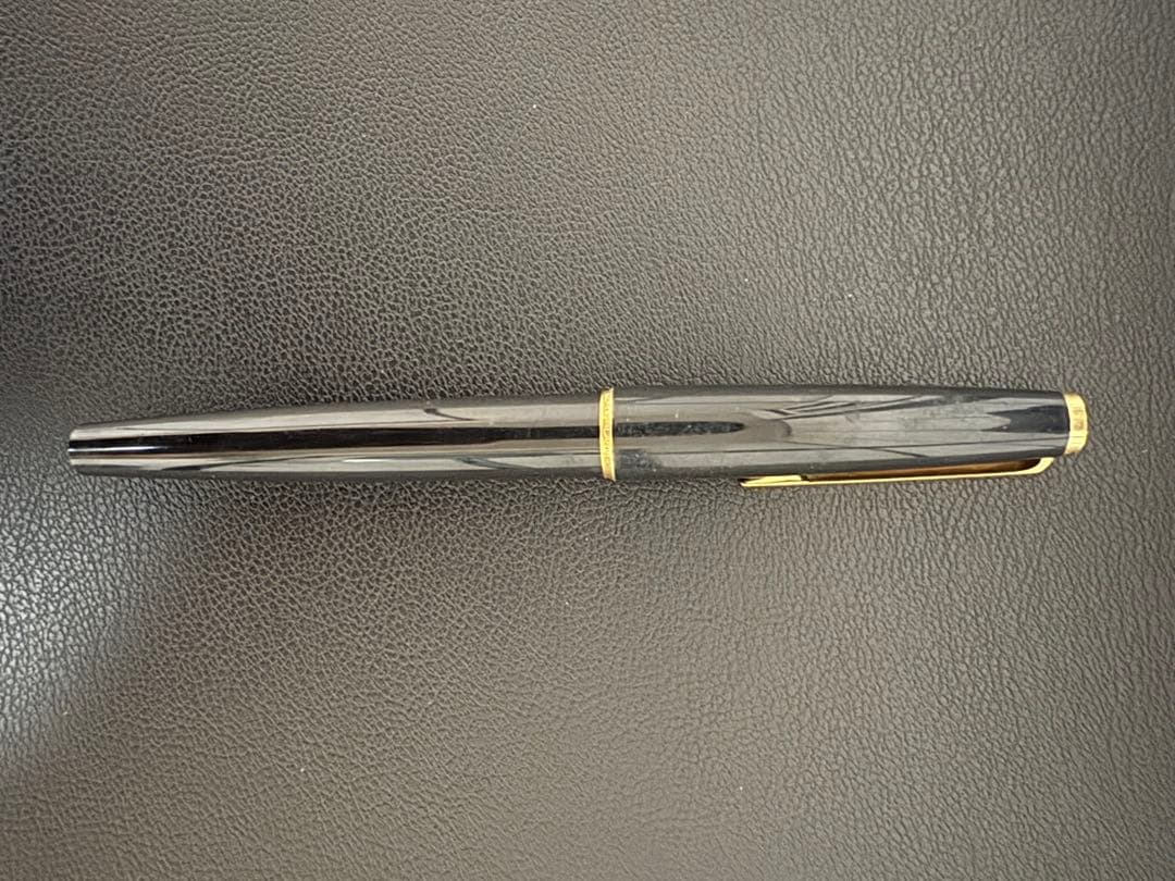 Montblanc 黒い万年筆