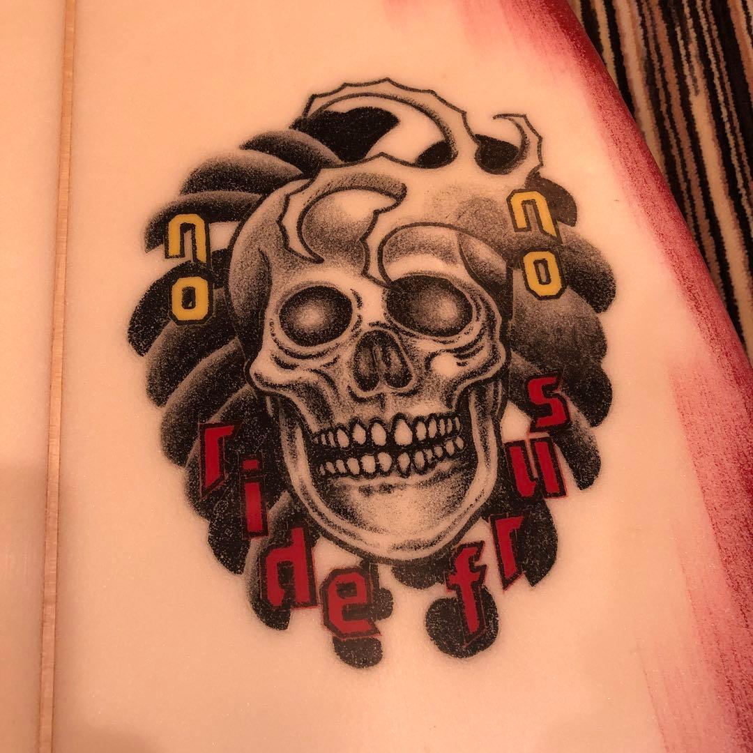 STYLISHサーフボード中古(着払い購入者様負担)クアッドフィン付、5プラグ