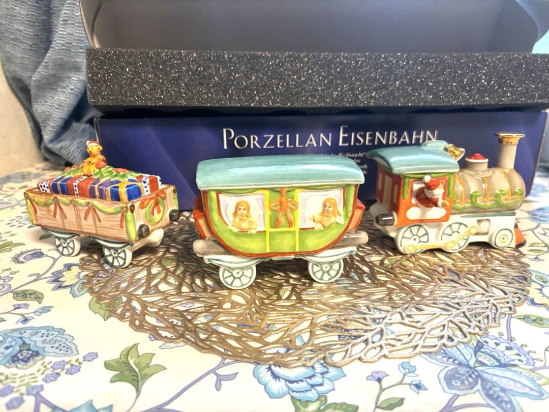 フッチェンロイター　クリスマス機関車 陶器製 新品未使用未開封品　限定版
