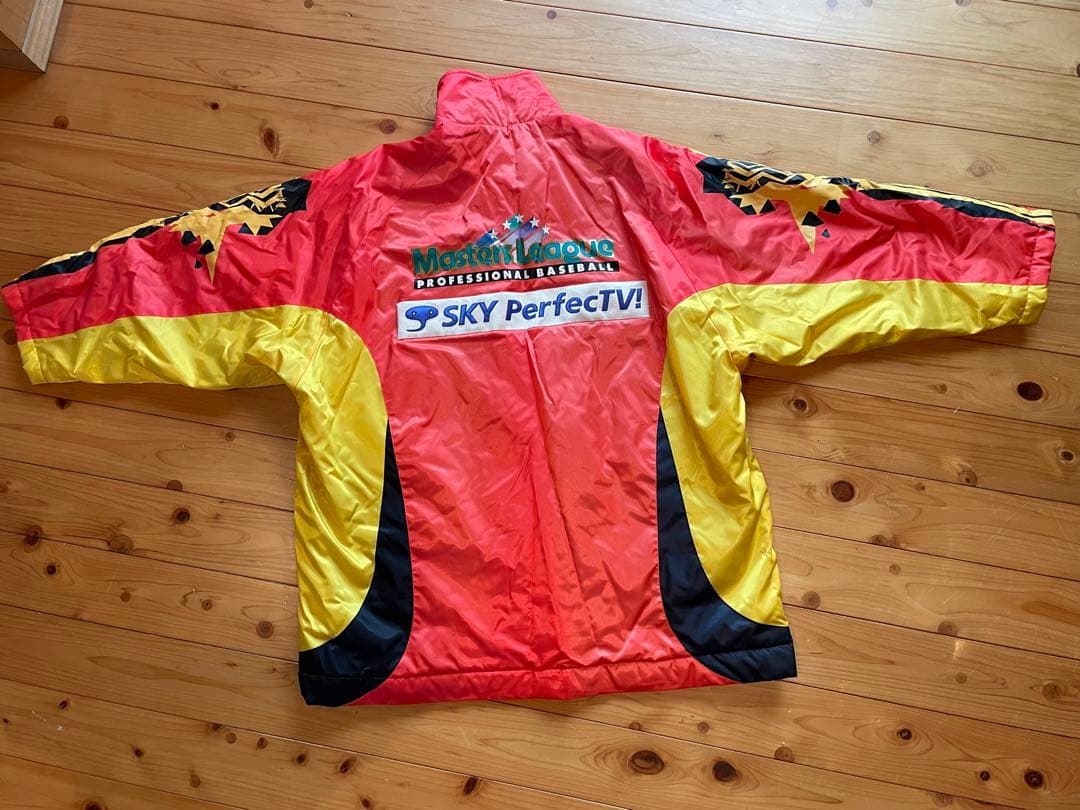 福岡ドンタクズ　スタジアムジャンバー