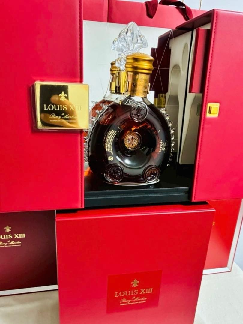 LOUIS XIII ルイ13世 コニャック 700ml 箱・シリアル付