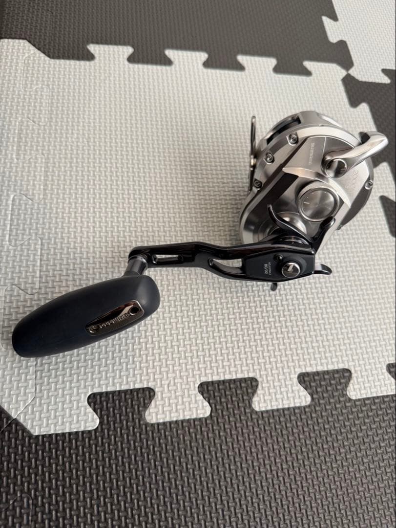 使用回数2回　シマノOCEA JIGGER オシアジガー2000NRMG 極上品