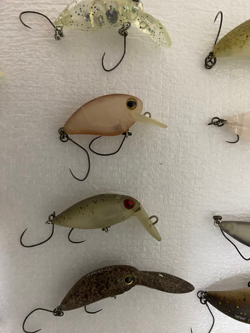 エリアトラウト用ルアー17個、スプーンルアー30個セット + ケース