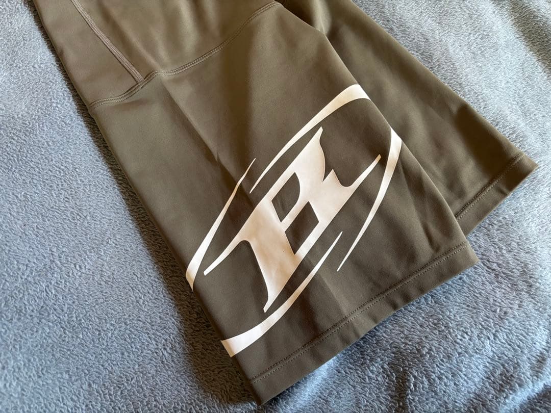 〈プロフ必読様〉BORNTOWIN 3点セット