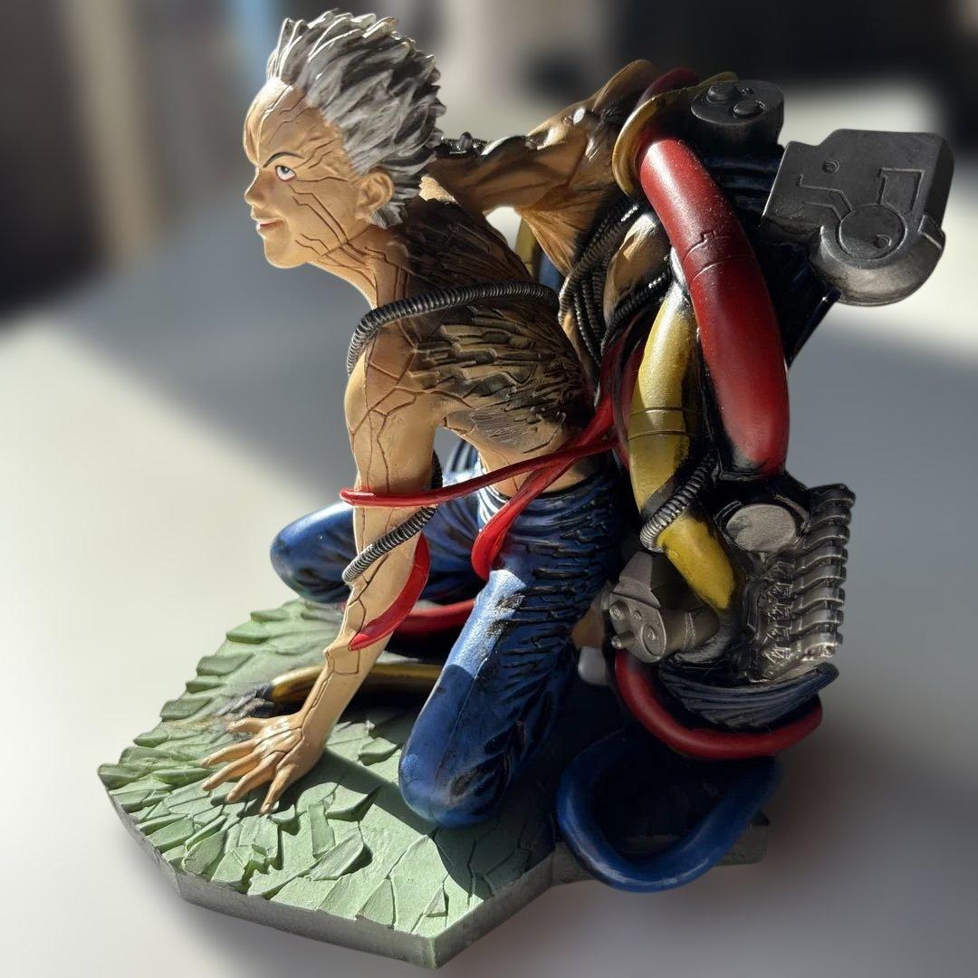 やまと　AKIRAフィギュア　鉄雄　スタチュー