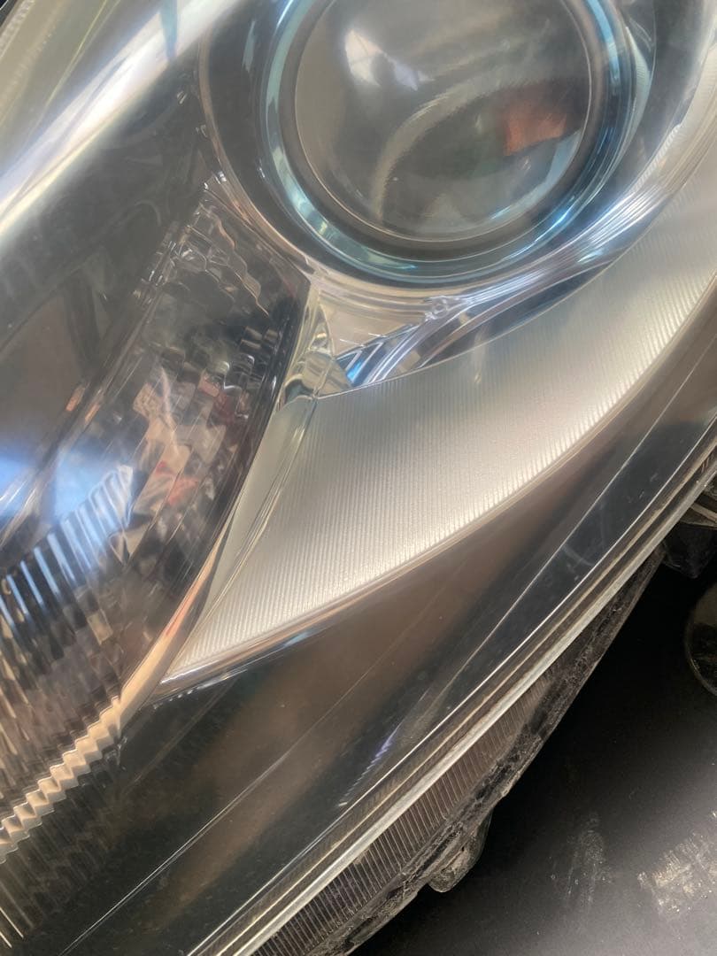 マツダ アクセラ（MAZDA3）純正ヘッドライト 左右セットです。