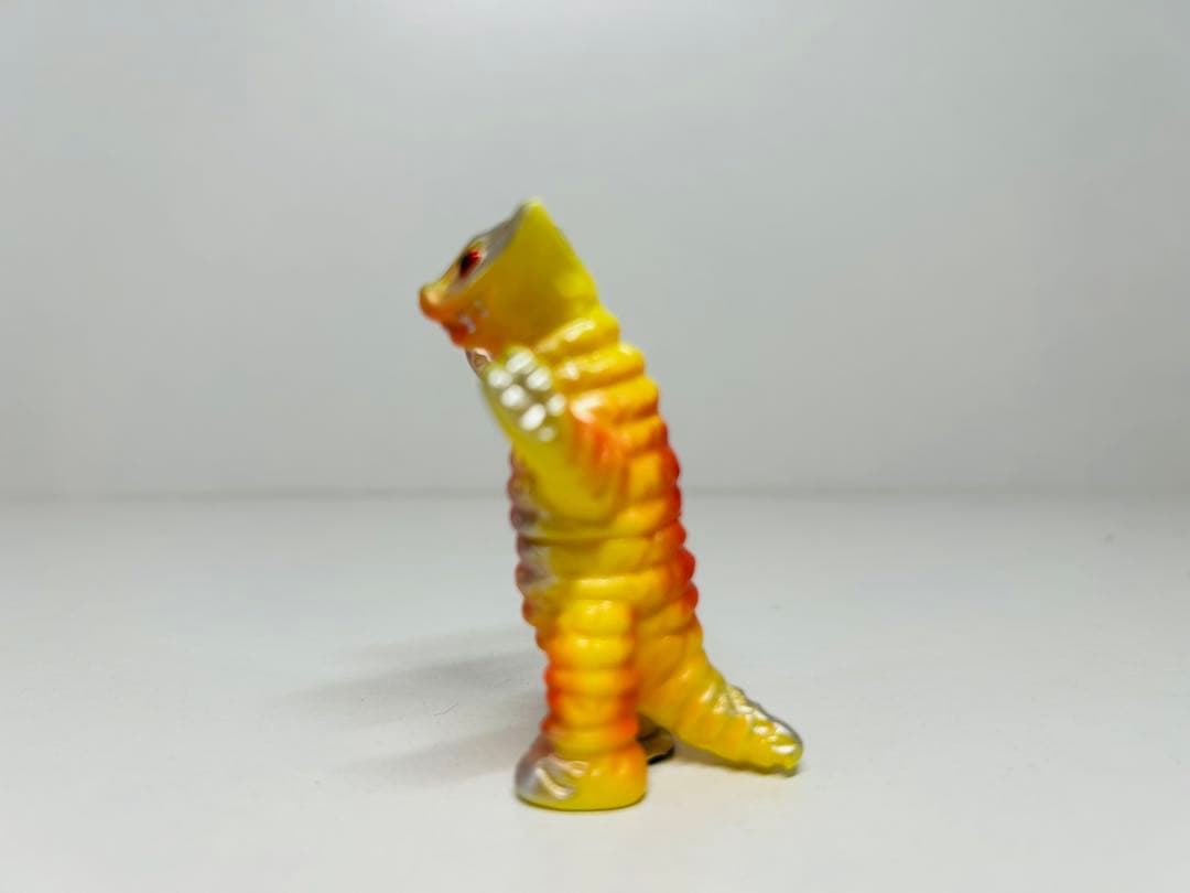 2*t様 ぶたのはな じゃんけんバトル　サドラ　ソフビ 怪獣　ウルトラマン　帰り