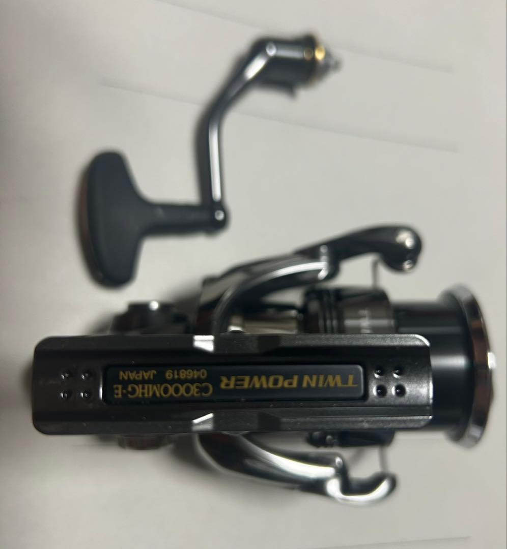 SHIMANO 24TWIN POWER C3000MHG リール