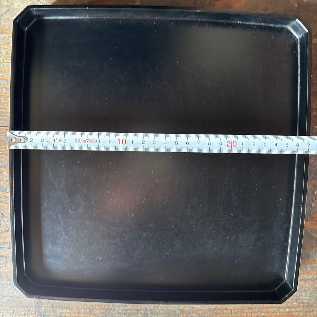 黒角切小会席膳　漆器　本堅地　木箱付き　隅切り　八角　昭和中期