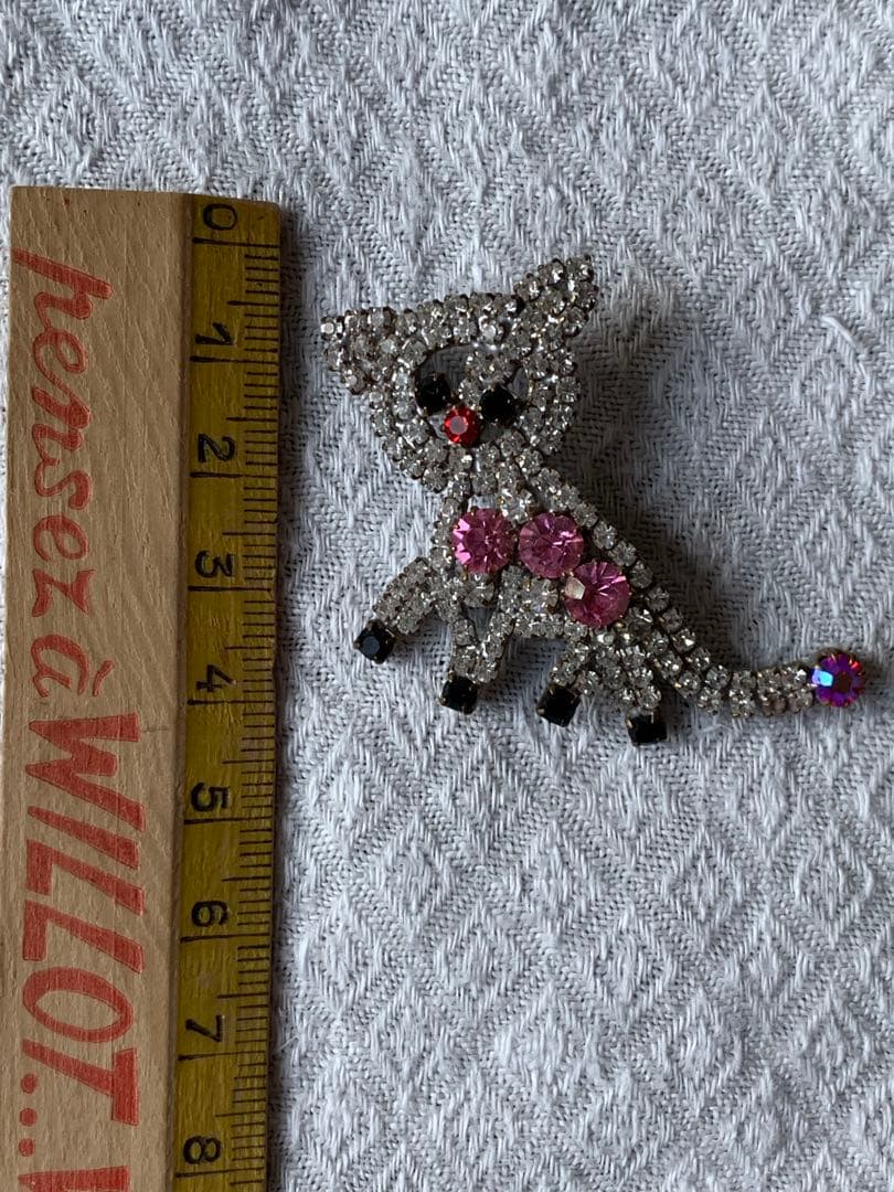 チェコガラスのブローチ ネコ キャット chat 猫