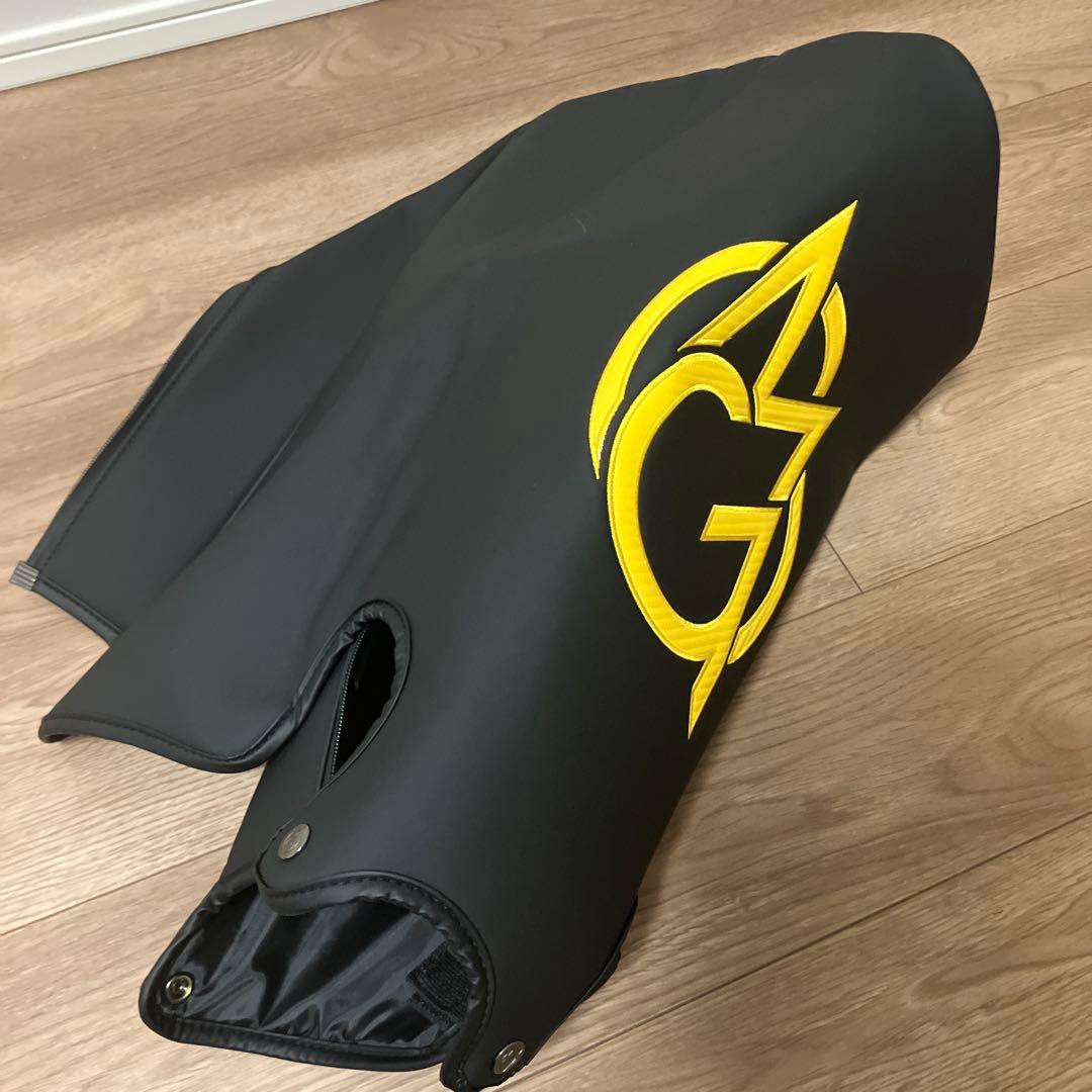 OMNIX GOLF スタンド型キャディバッグ　8.5インチ　オムニックス