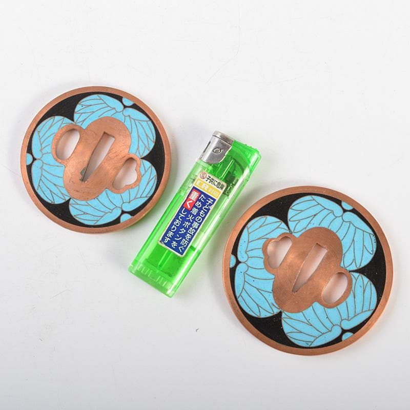 Gojyo 武具　刀装具　銅地　七宝三葉葵紋鍔　一對　桐箱付　C　7262