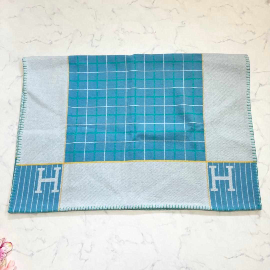 Hermes エルメス✨アヴァロン ブランケット　シルク混　ロゴ　ブルー