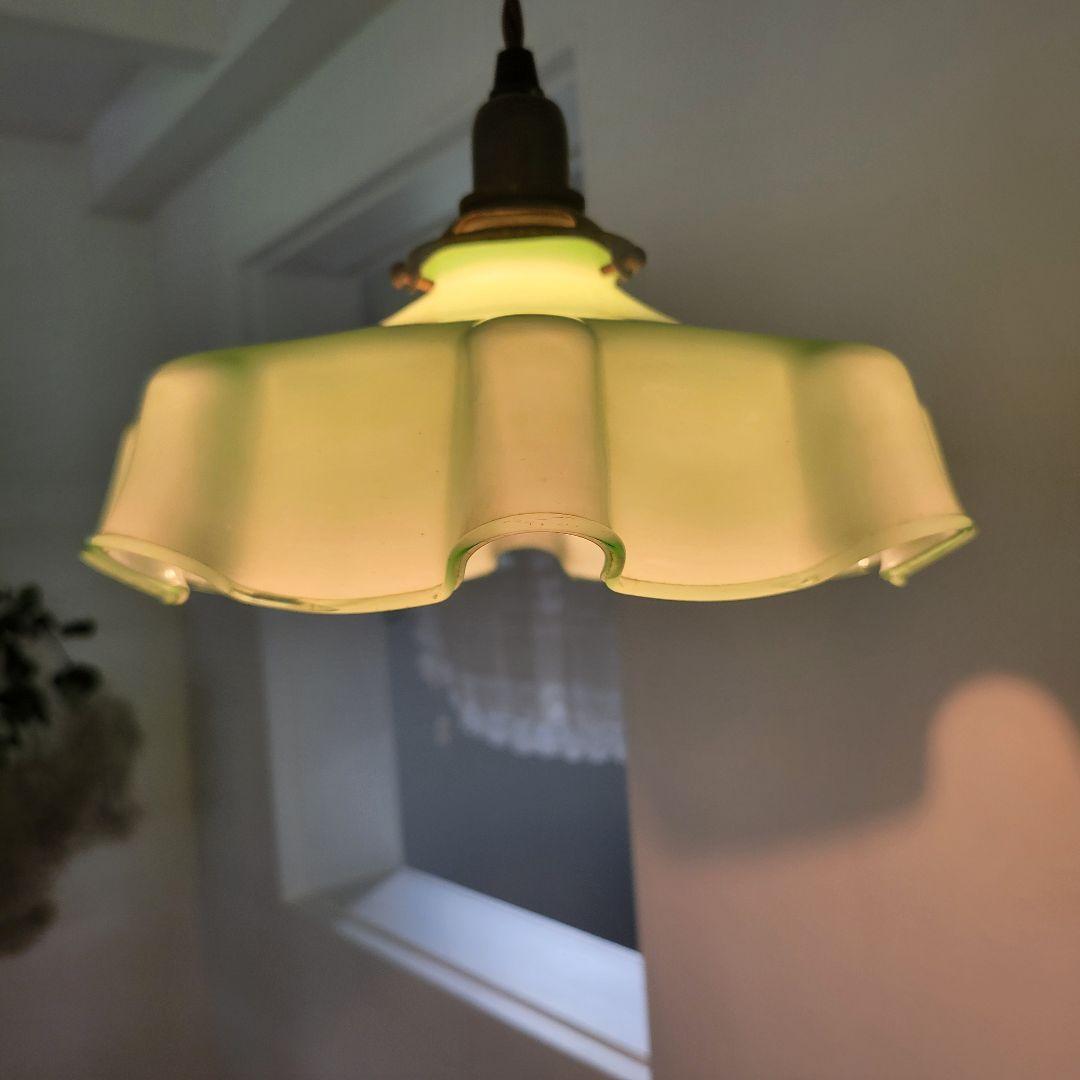 フランス　アンティーク　シェード　ミルクガラス　メロン色