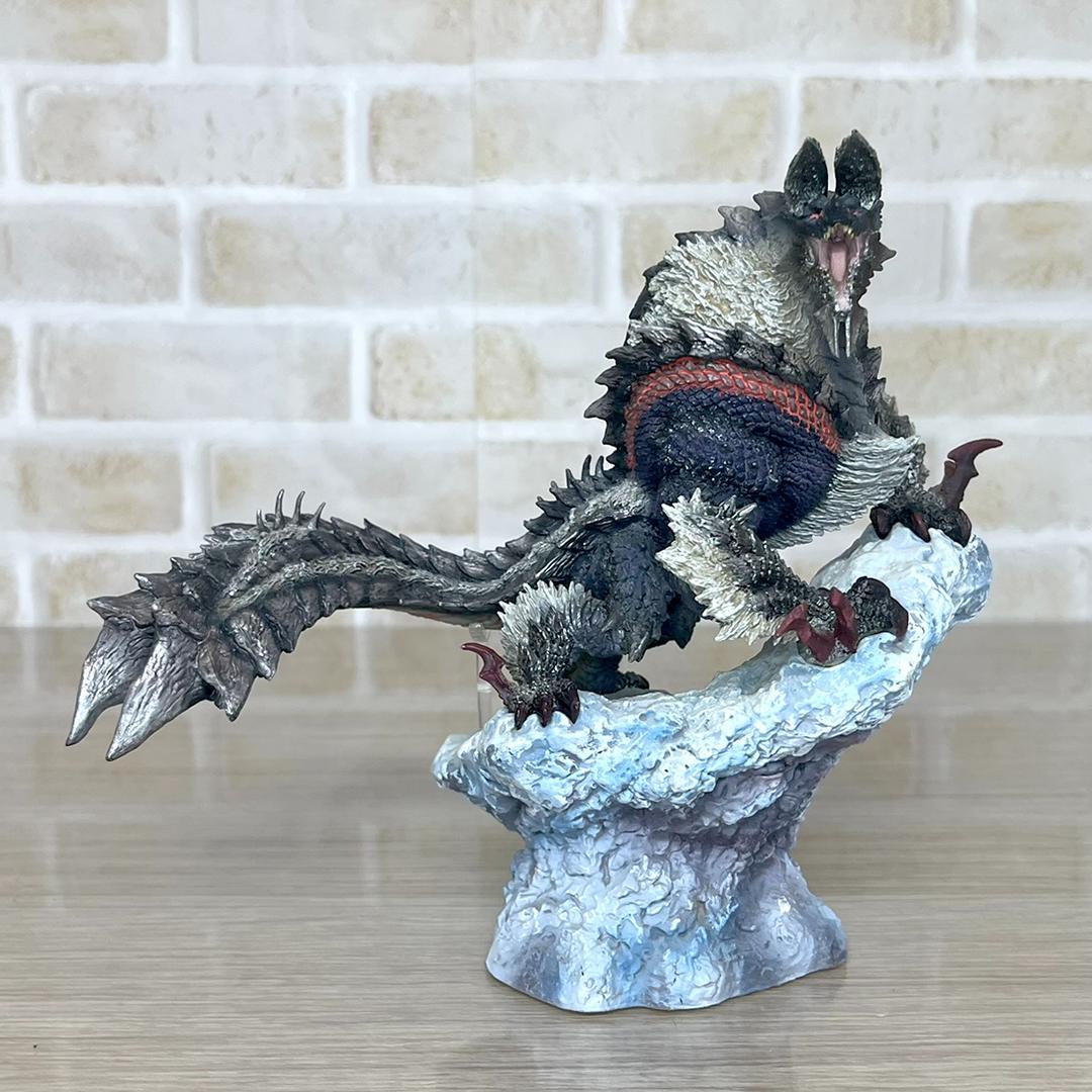 クリエイターズモデル ジンオウガ 亜種 獄狼竜 モンスターハンター フィギュア