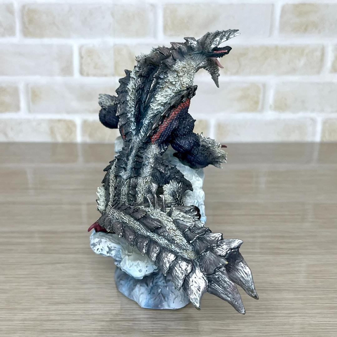 クリエイターズモデル ジンオウガ 亜種 獄狼竜 モンスターハンター フィギュア