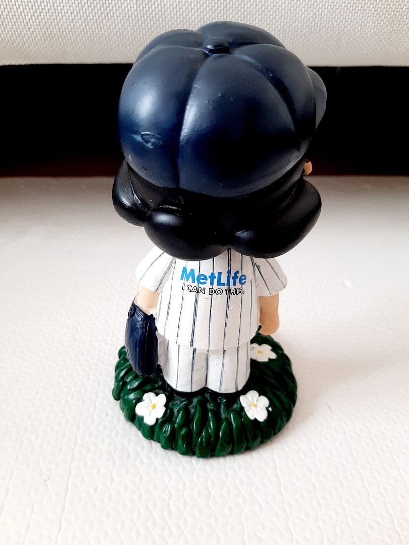 ルーシー　ボブルヘッド　ヤンキース　フィギュア　シュローダー