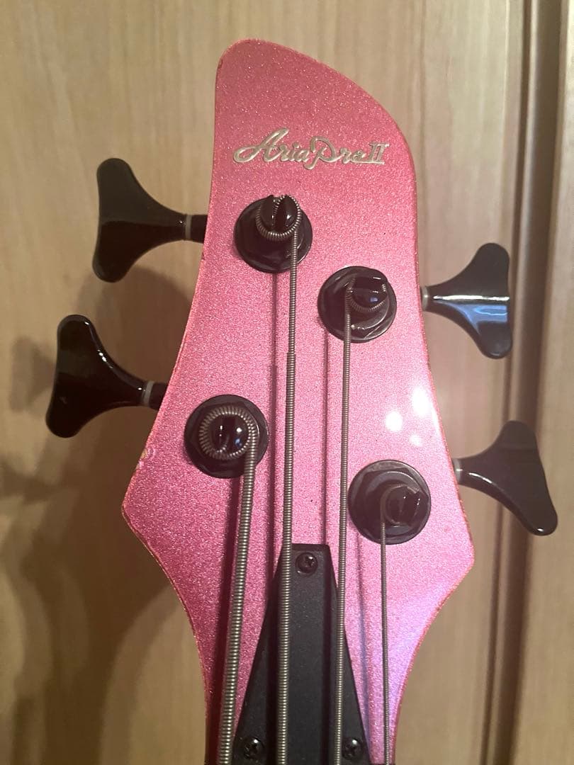 Aria Pro II エレキベース ピンク 4弦 ソフトケース付き／現状品