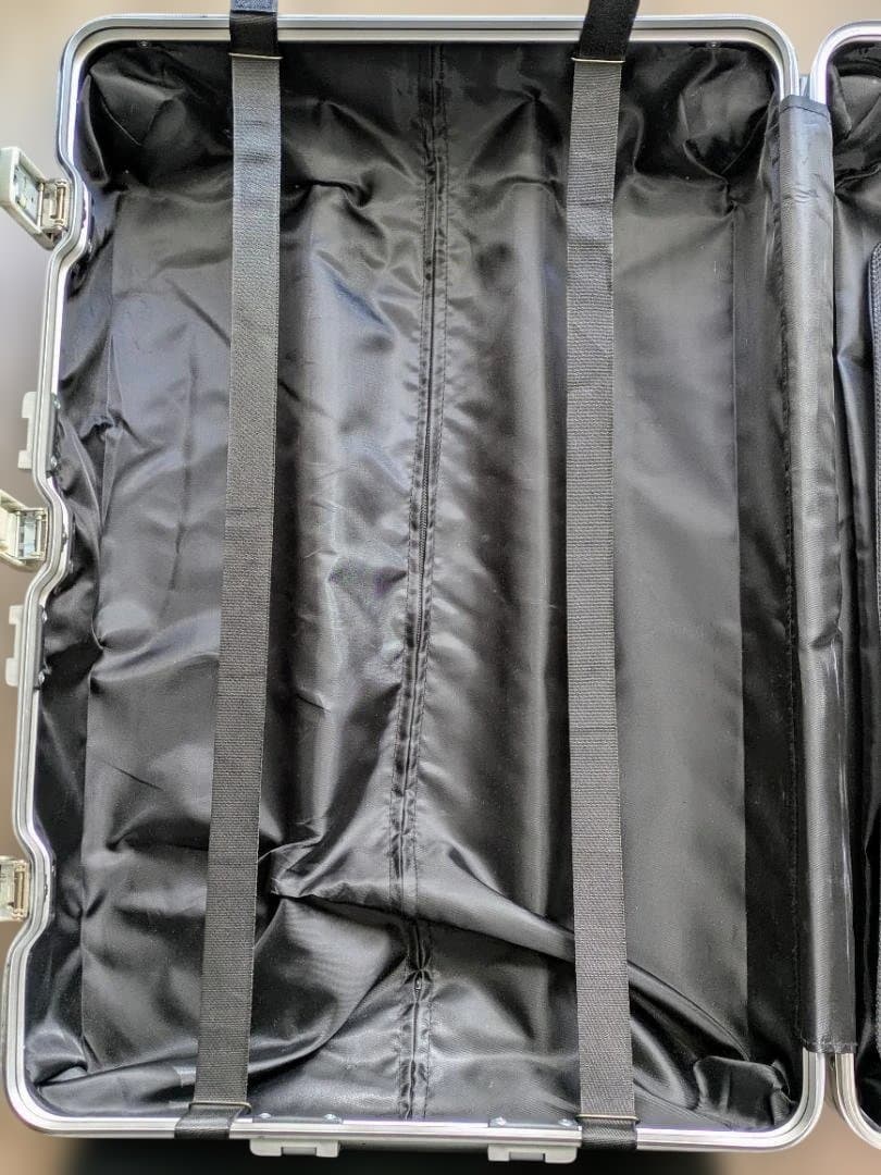 【大容量】アルミスーツケース キャリー 75〜80L TSAロック搭載 シルバー