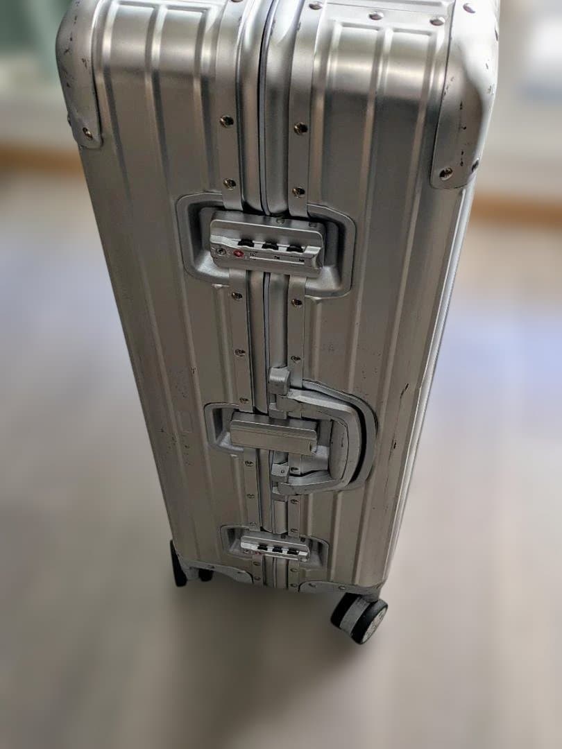 【大容量】アルミスーツケース キャリー 75〜80L TSAロック搭載 シルバー