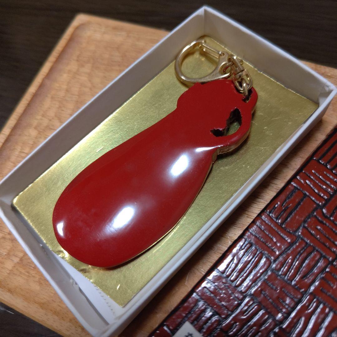 宝物新潟県村上市匠の手づくりアート工芸品村上堆朱般若彫刻靴べらキーホルダー朱塗り